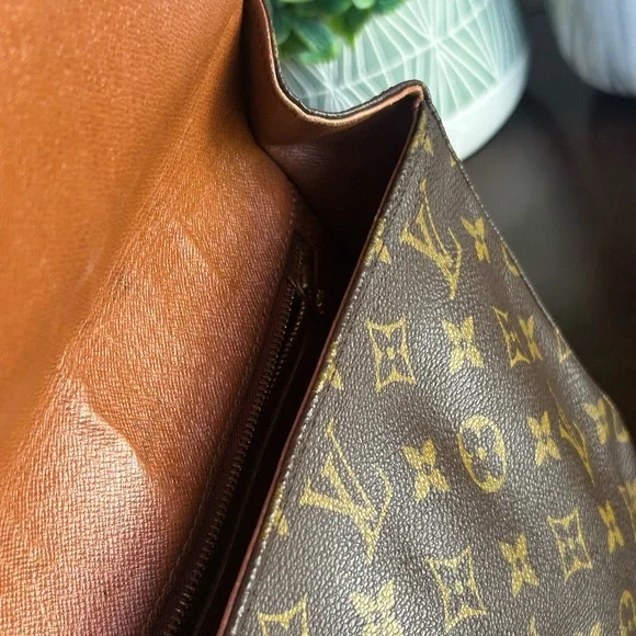 LOUIS VUITTON Saint Cloud GM Shoulder
Bag Monogram Leather Brown - Picture 6 of 17